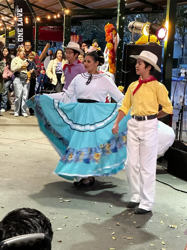 Traditional dancers at Dia de los Muertos